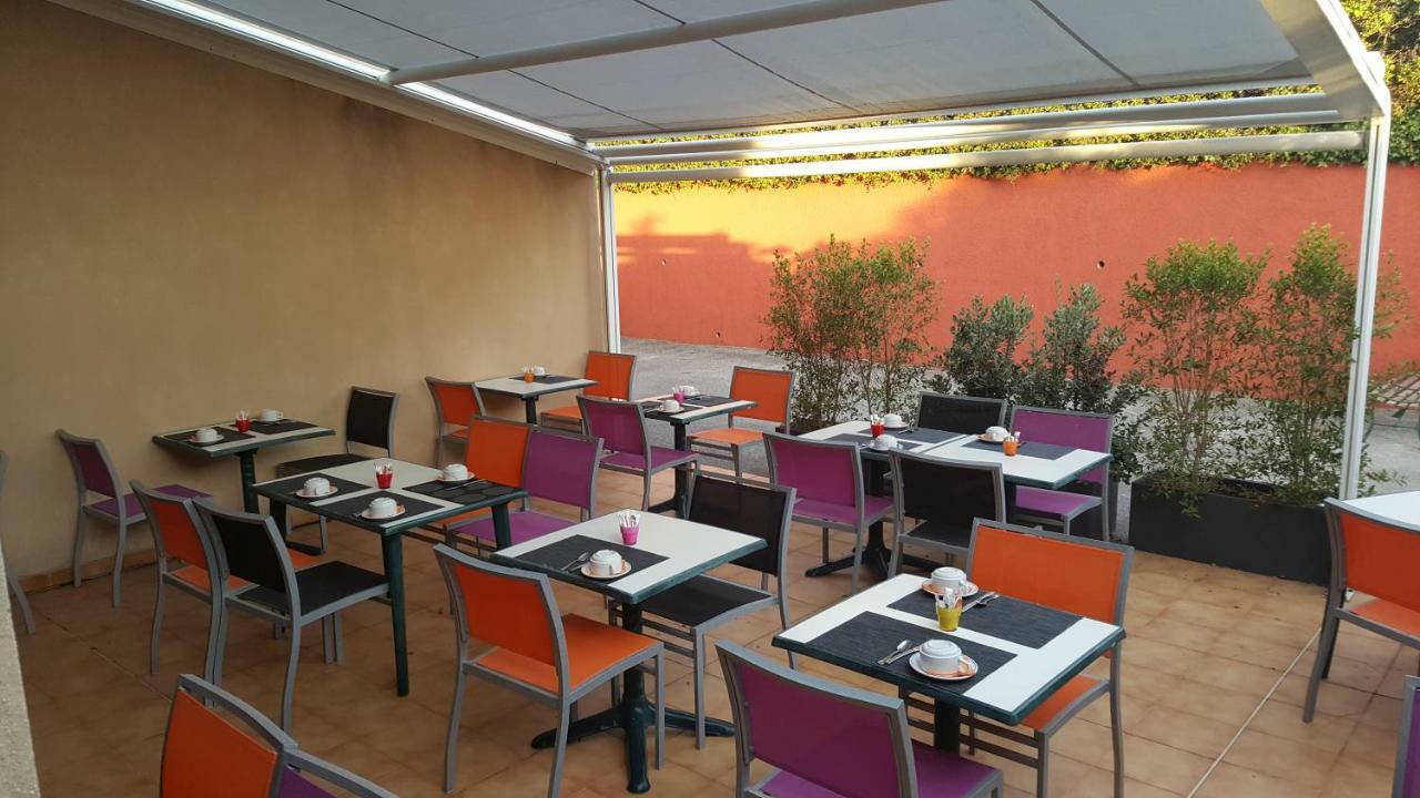Hotel Le Galoubet Villeneuve-Loubet Exterior photo