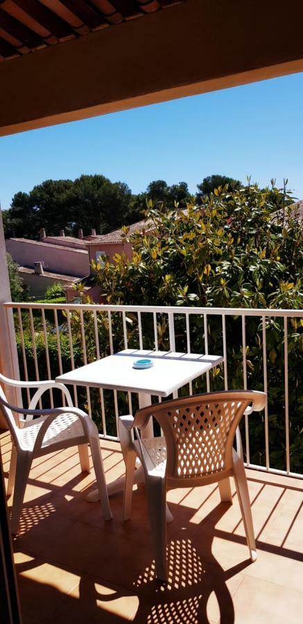 Hotel Le Galoubet Villeneuve-Loubet Exterior photo